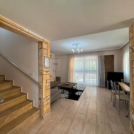 Elma * Κουσάντασι