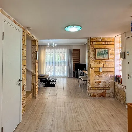 ヴィラ Elma クシャダス